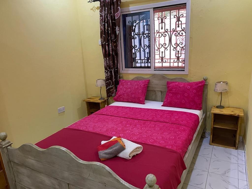 Bed and Breakfast The Compound Bijilo Exterior foto
